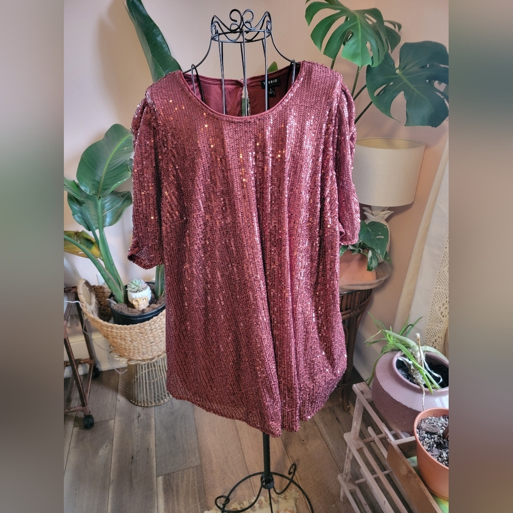 Torrid Size 1 Sequin Blouse